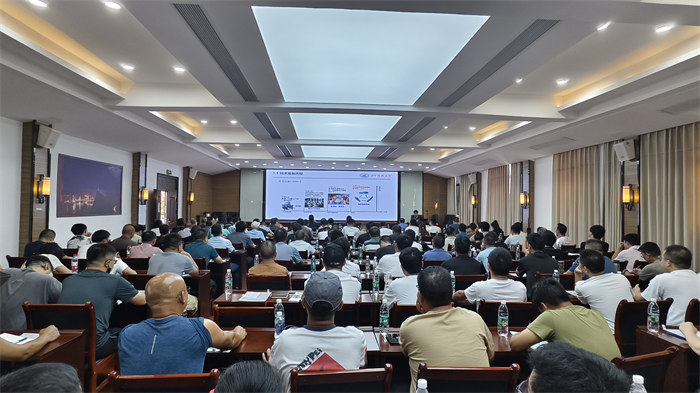 湖北省建設(shè)監(jiān)理協(xié)會(huì)2024年監(jiān)理從業(yè)人員質(zhì)量安全公益培訓(xùn)宜昌站圓滿(mǎn)舉行